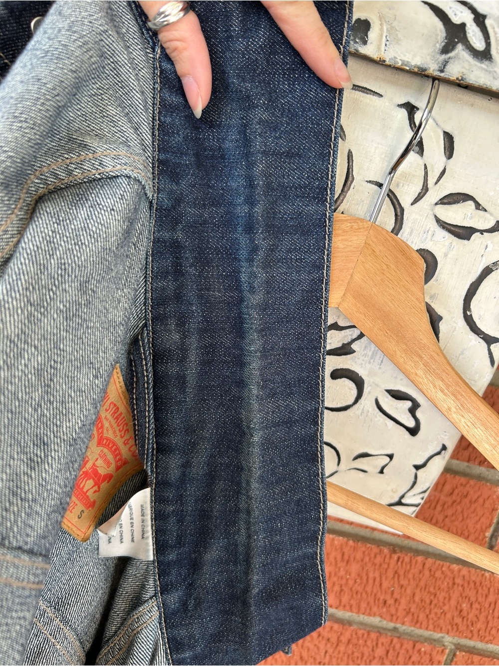 Levi's Blue Denim Trucker Jacket - Picture 7 of 8